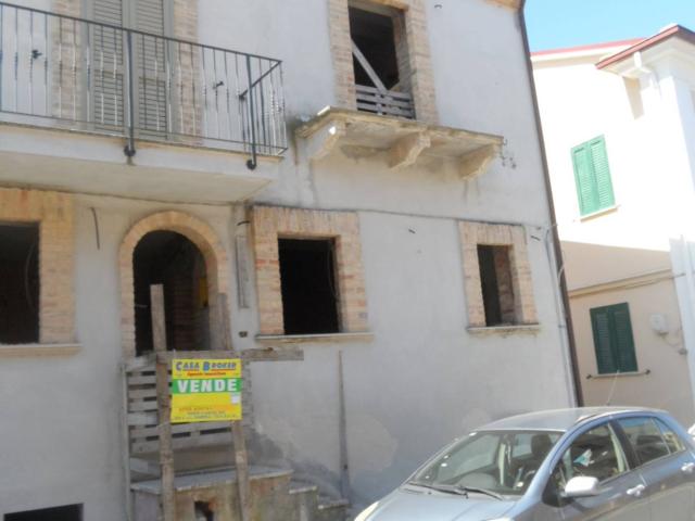 Villa Indipendente in vendita a Unione dei Comuni della Val Vibrata, Tortoreto