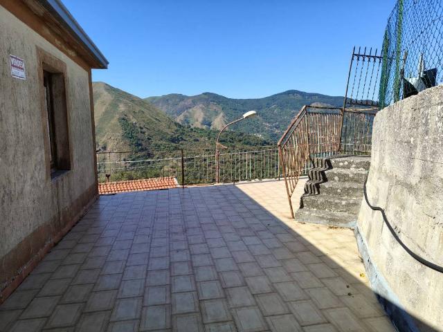 Villa Indipendente in vendita a Tortorici, Sicilia