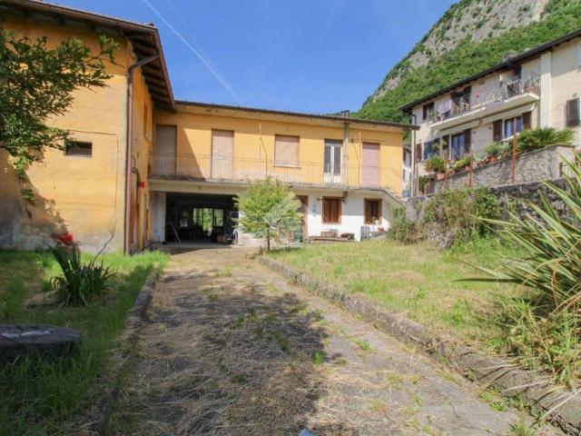 Villa Indipendente in vendita a Comunità Montana Parco Alto Garda bresciano, Toscolano Maderno