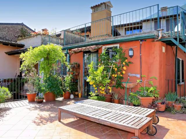 Villa Indipendente in vendita a Comunità Montana Parco Alto Garda bresciano, Toscolano Maderno