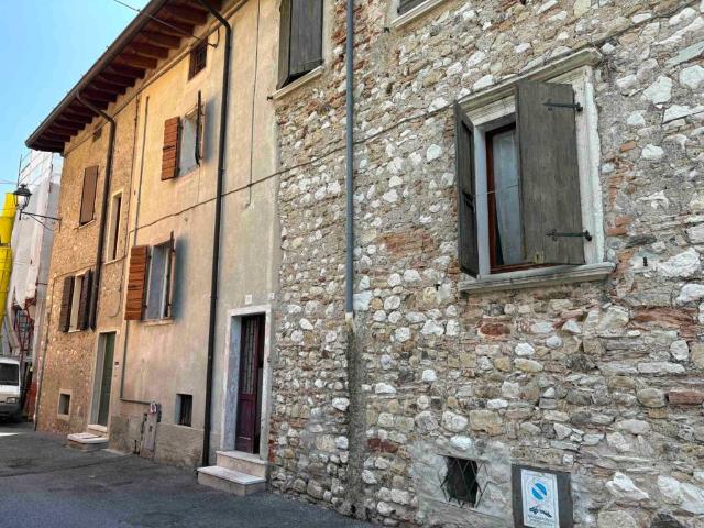 Villa Indipendente in vendita a Comunità Montana Parco Alto Garda bresciano, Toscolano Maderno
