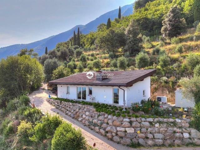 Villa Indipendente in vendita a Comunità Montana Parco Alto Garda bresciano, Toscolano Maderno