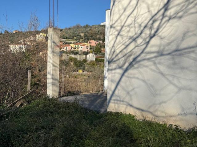 Villa Indipendente in vendita a Tovo San Giacomo, Liguria