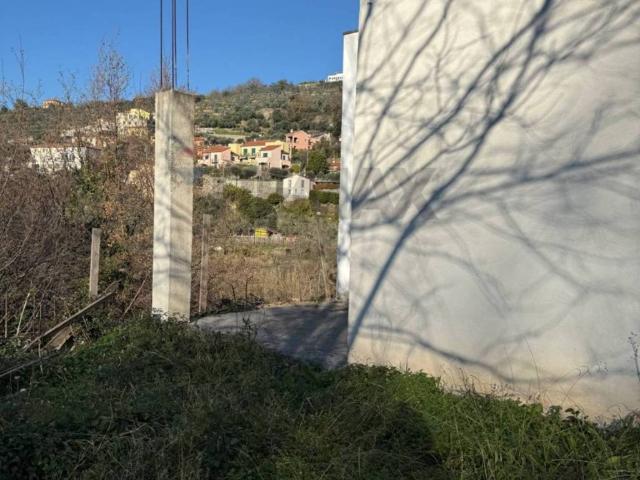 Villa Indipendente in vendita a Tovo San Giacomo, Liguria