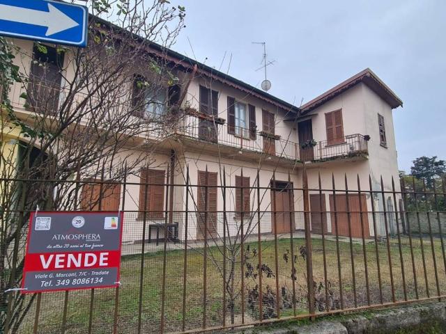 Villa Indipendente in vendita a Tradate, Lombardia