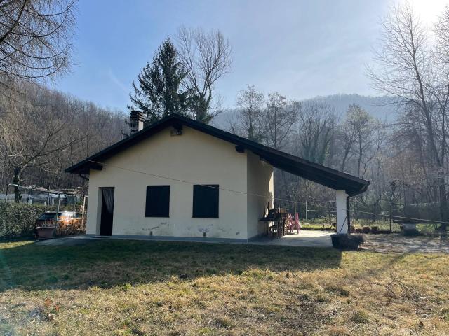 Villa Indipendente in vendita a San Bernardino, Piemonte