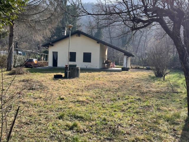 Villa Indipendente in vendita a San Bernardino, Piemonte