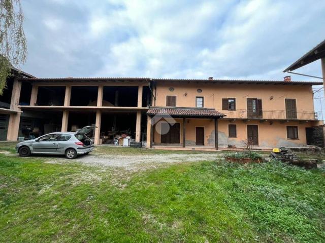 Rustico in vendita a San Bernardino, Piemonte
