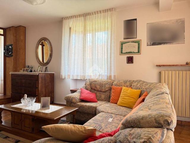 Villa Indipendente in vendita a Trasaghis, Friuli-Venezia Giulia