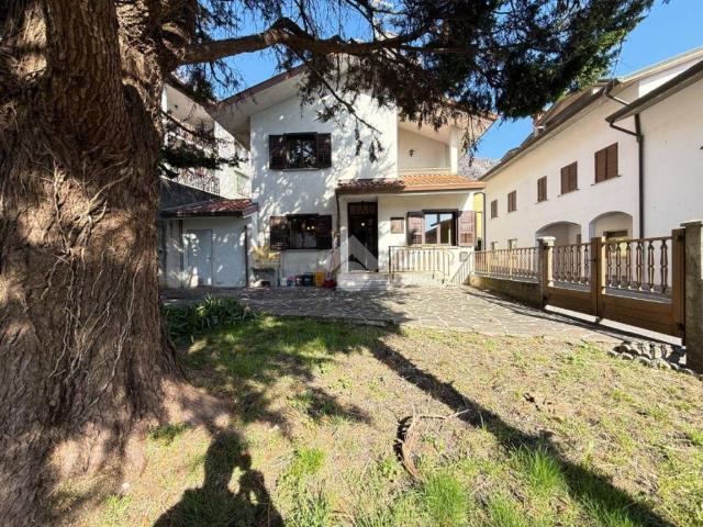 Villa Indipendente in vendita a Trasaghis, Friuli-Venezia Giulia