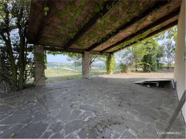 Villa Indipendente in vendita a Traversetolo, Reggio Emilia