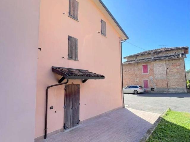 Villa Indipendente in vendita a Traversetolo, Reggio Emilia