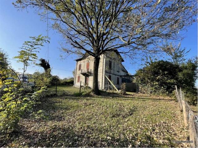 Villa Indipendente in vendita a Traversetolo, Reggio Emilia