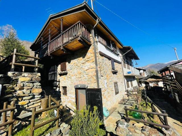Villa Indipendente in vendita a Unione Montana Alpi Graie, Piemonte