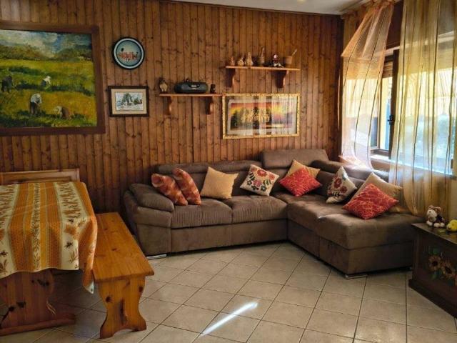 Villa Indipendente in vendita a Perini, Traves
