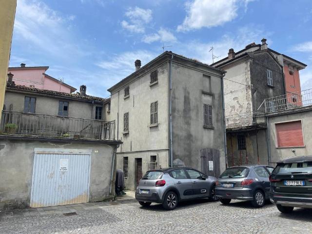 Villa Indipendente in vendita a Travo, Reggio Emilia