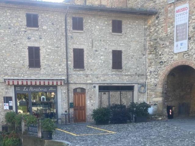Villa Indipendente in vendita a Travo, Reggio Emilia