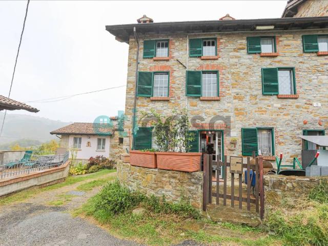 Villa Indipendente in vendita a Travo, Reggio Emilia