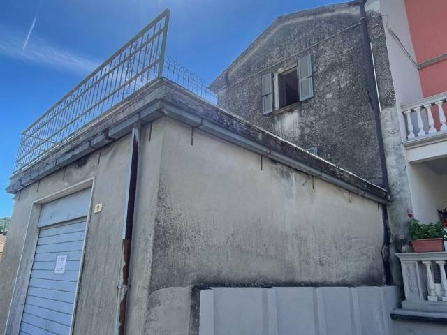 Villa Indipendente in vendita a Travo, Reggio Emilia