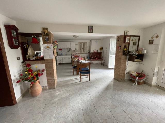 Villa Indipendente in vendita a Trecastelli, Marche