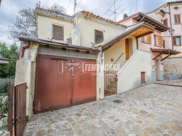 Villa Indipendente in vendita a Trecastelli, Marche