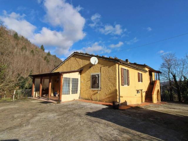 Villa Indipendente in vendita a Unione di Comuni della Romagna Forlivese, Tredozio