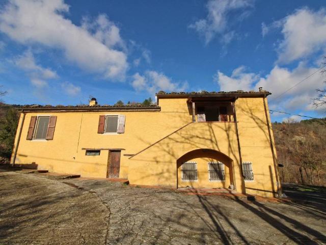 Villa Indipendente in vendita a Unione di Comuni della Romagna Forlivese, Tredozio