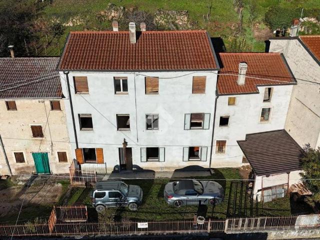 Villa Indipendente in vendita a Tregnago, Verona