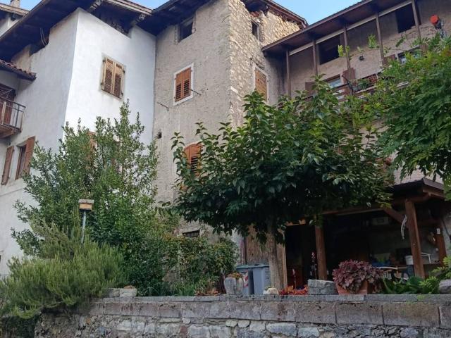 Villa Indipendente in vendita a Sopramonte, Trento