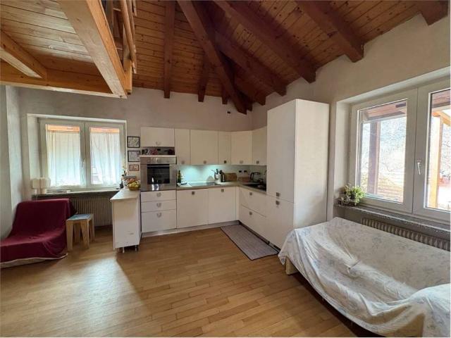 Villa Indipendente in vendita a Territorio Val d'Adige, Trento