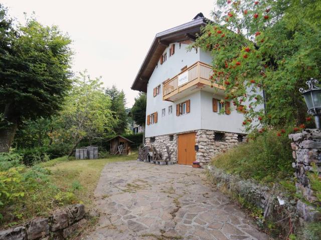 Villa Indipendente in vendita a Vaneze, Trento