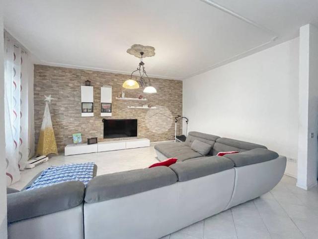 Villa Indipendente in vendita a Trenzano, Lombardia