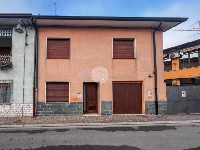 Villa Indipendente in vendita a Trenzano, Lombardia