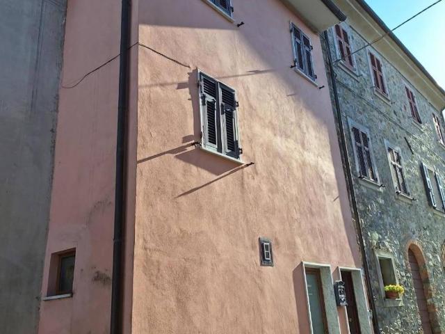 Villa Indipendente in vendita a Unione di comuni Montana Lunigiana, Tresana