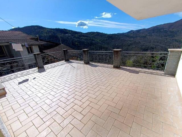 Villa Indipendente in vendita a Unione di comuni Montana Lunigiana, Tresana