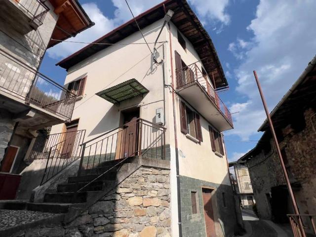 Villa Indipendente in vendita a Tresivio, Lombardia