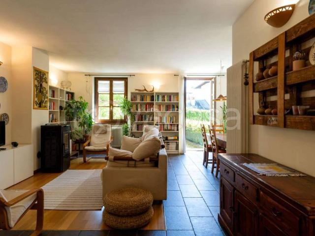Villa Indipendente in vendita a Tresivio, Lombardia