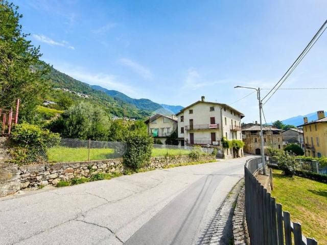 Villa Indipendente in vendita a Tresivio, Lombardia