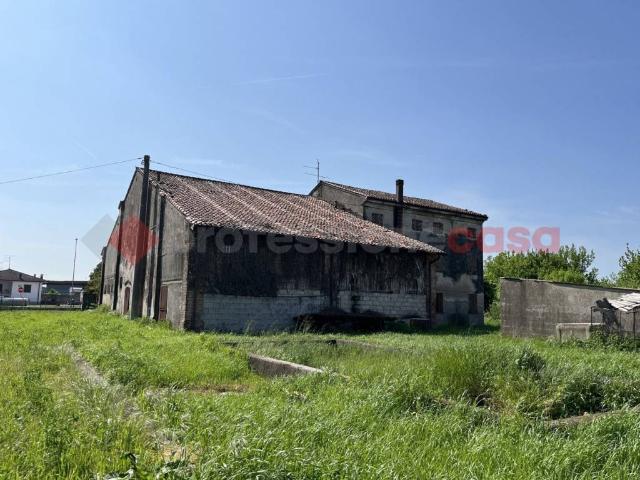 Villa Indipendente in vendita a Trevenzuolo, Veneto