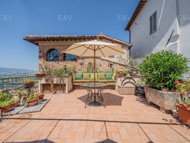Villa Indipendente in vendita a Trevi, Umbria