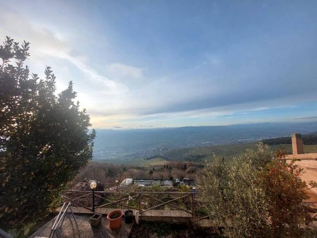 Villa Indipendente in vendita a Trevi, Umbria