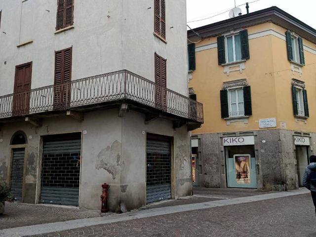 Villa Indipendente in vendita a Treviglio, Lombardia