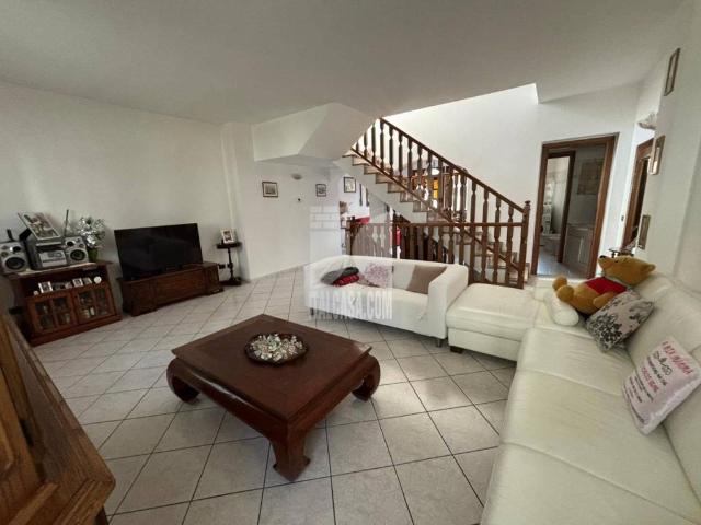 Villa Indipendente in vendita a Treviglio, Lombardia