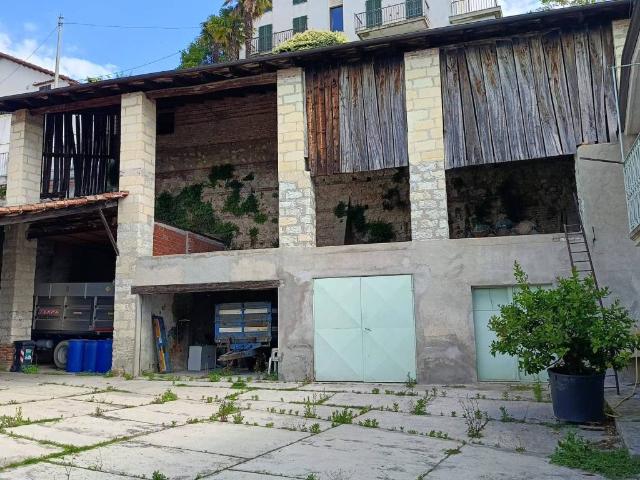 Villa Indipendente in vendita a Piemonte, Alessandria