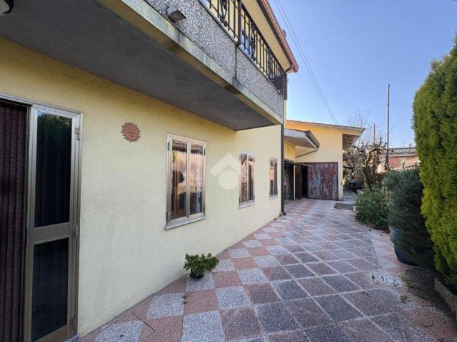 Villa Indipendente in vendita a Tribano, Veneto