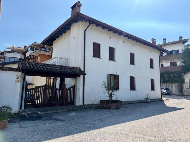 Villa Indipendente in vendita a Borc Foscje, Tricesimo / Tresesin