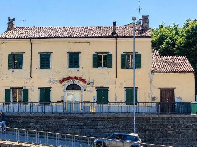 Villa Indipendente in vendita a Servola-Chiarbola-Valmaura-Borgo San Sergio, Villa Opicina