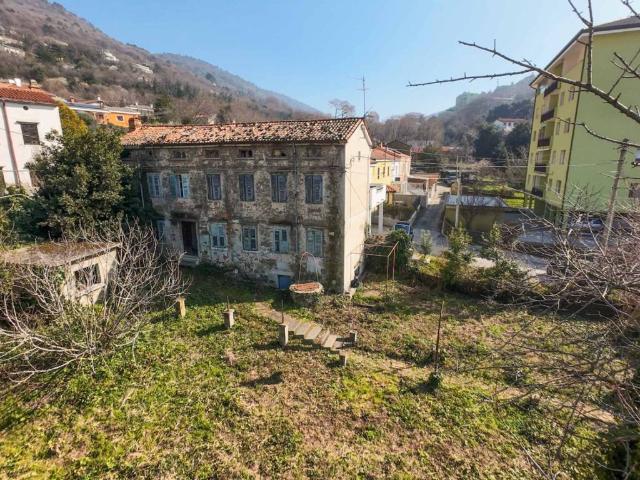 Villa Indipendente in vendita a San Giovanni / Sveti Ivan, Trieste