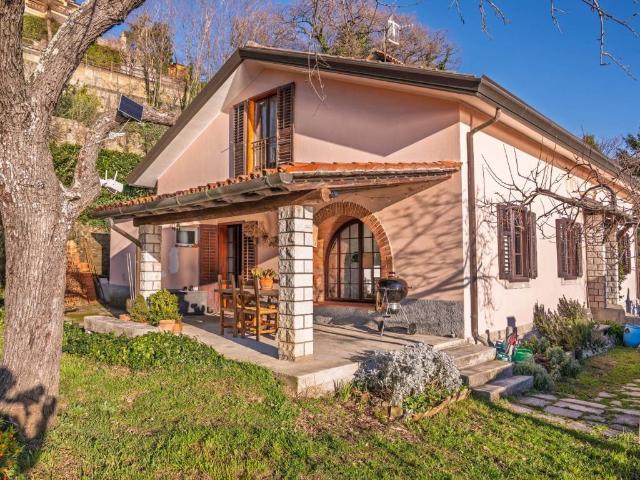 Villa Indipendente in vendita a Opicina / Opčine, Villa Opicina