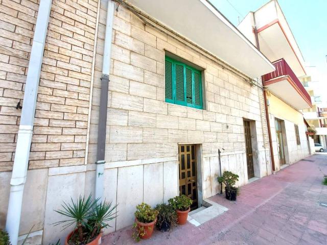Villa Indipendente in vendita a Triggiano, Bari